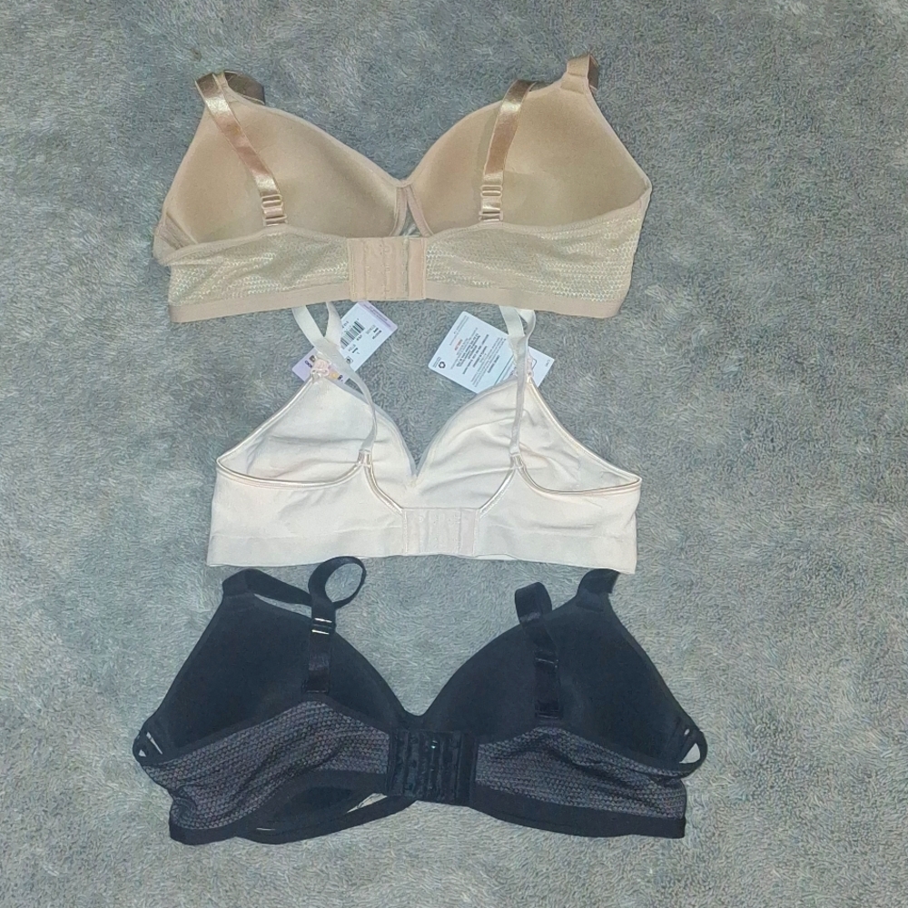 Hanes Bra Bundle - Picture 2 of 13